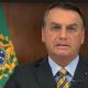 Bolsonaro mente em cadeia nacional e 
populao o recebe com panelao histrico
