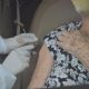 Botucatu libera 3 dose de reforo da vacina contra Covid-19 para pessoas acima de 80